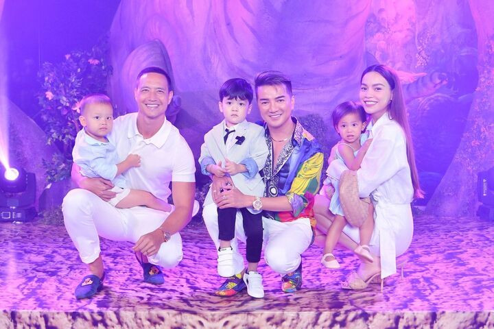 Sao Việt 27/10: NSND Công Lý xuất ngoại, đi du lịch cùng bà xã - 5