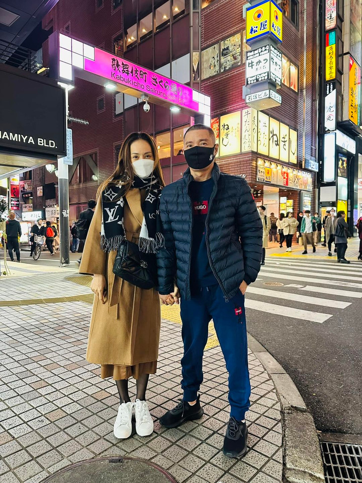 Sao Việt 27/10: NSND Công Lý xuất ngoại, đi du lịch cùng bà xã - 1