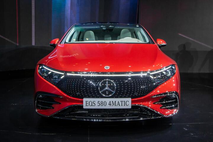Cận cảnh xe điện Mercedes-Benz EQS tại Vietnam Motor Show 2022 - 22