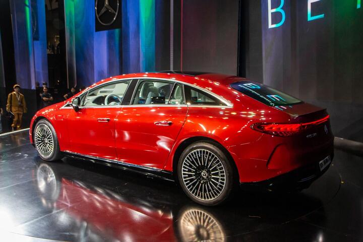 Cận cảnh xe điện Mercedes-Benz EQS tại Vietnam Motor Show 2022 - 6