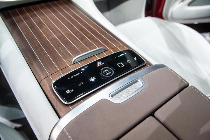 Cận cảnh xe điện Mercedes-Benz EQS tại Vietnam Motor Show 2022 - 19