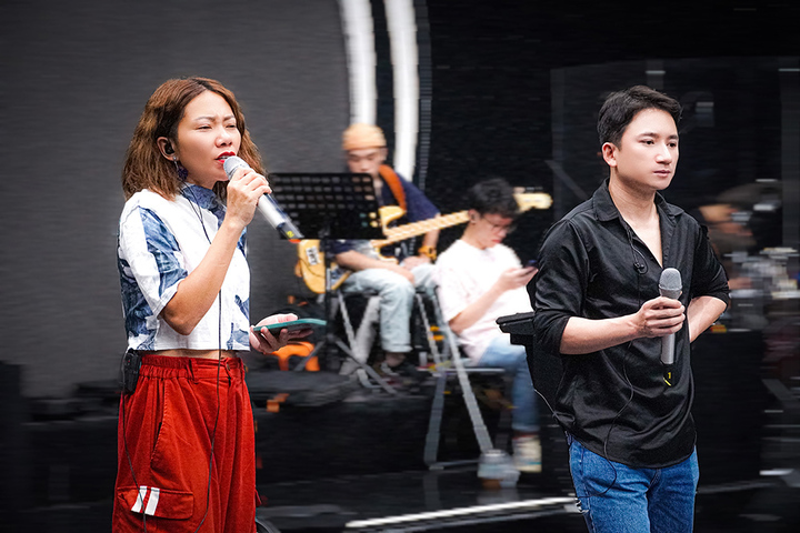 Phan Mạnh Quỳnh áp lực khi hát cùng diva Hà Trần - 1