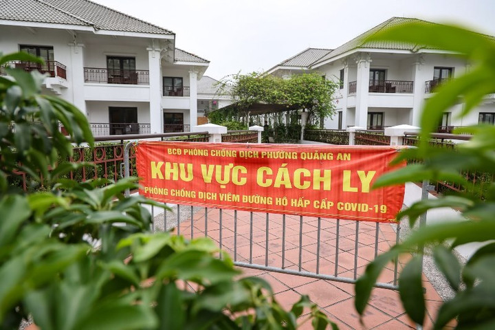 Sở Y tế Hà Nội đề nghị 10 quận, huyện cung cấp tài liệu vụ 'chuyến bay giải cứu' - 1