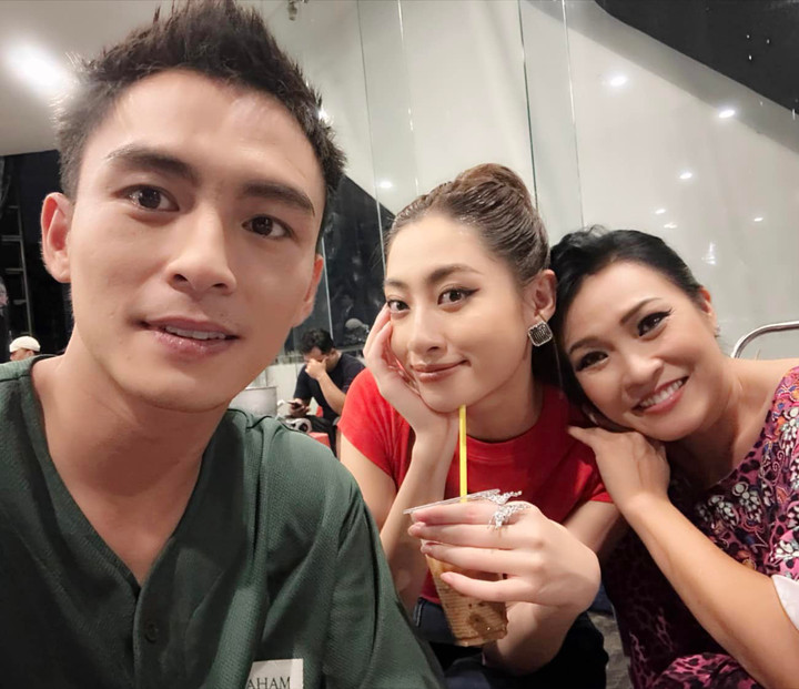 Sao Việt 28/10: Tiết lộ ảnh hiếm của NSƯT Trịnh Kim Chi hồi 20 tuổi - 9