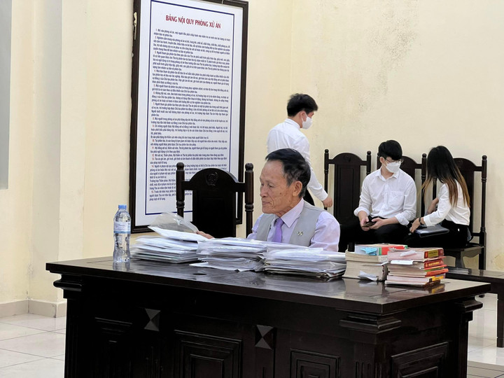 Chưa thể xét xử ông Hiệp ‘khùng’ vụ cháy nhà trọ trên đường Đê La Thành, Hà Nội - 1