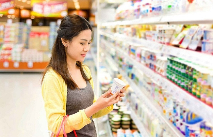 Tự bảo vệ quyền lợi của mình, khách mua hàng cần làm gì? - 1