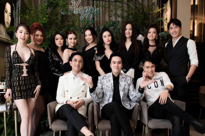 Sao Việt 30/10: Nghệ sĩ Lê Tuấn Anh trêu chọc bà xã Hồng Vân - 4