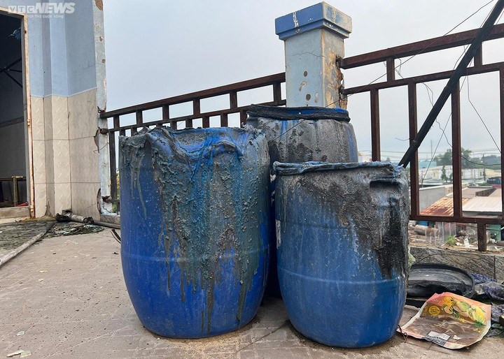 TP.HCM: Hiện trường hoang tàn sau 3 tháng cháy kho hóa chất của Cty An Minh Thức - 7