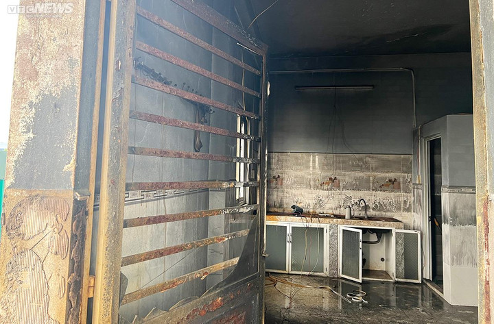 TP.HCM: Hiện trường hoang tàn sau 3 tháng cháy kho hóa chất của Cty An Minh Thức - 9