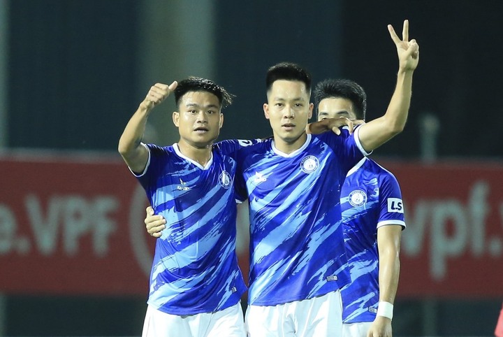 CLB Khánh Hoà giành quyền thăng hạng V-League 2023 - 1