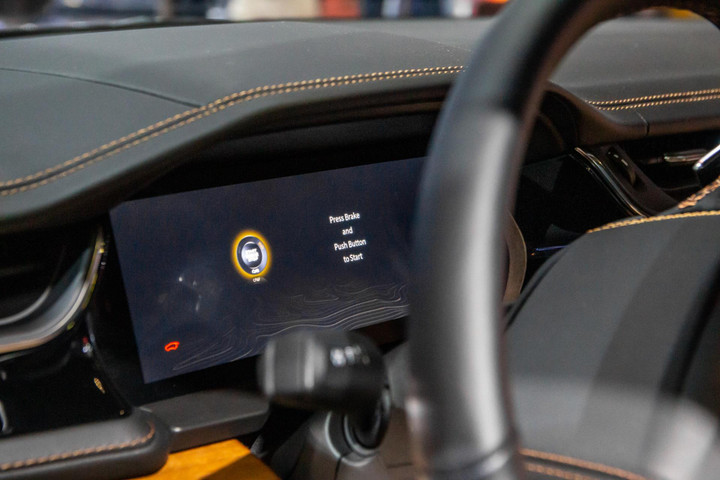 XeJeep Grand Cherokee giá hơn 6 tỷ đồng có gì đặc biệt? - 6