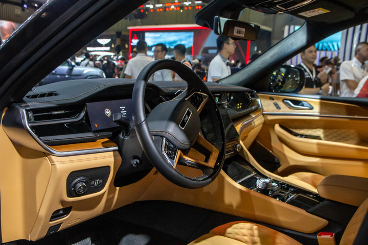 XeJeep Grand Cherokee giá hơn 6 tỷ đồng có gì đặc biệt? - 5