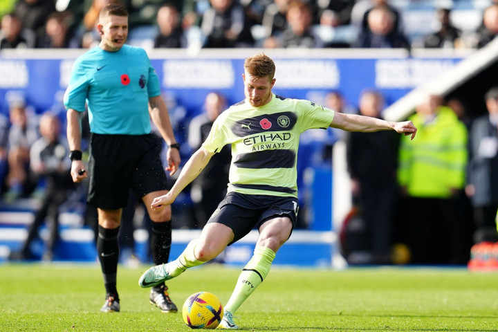 Trực tiếp bóng đá Leicester 0-1 Man City: De Bruyne ghi bàn siêu phẩm - 2