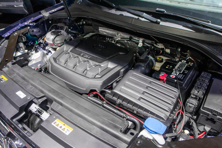 Chi tiết Volkswagen Tiguan Allspace 2023 giá 2 tỷ đồng - 7
