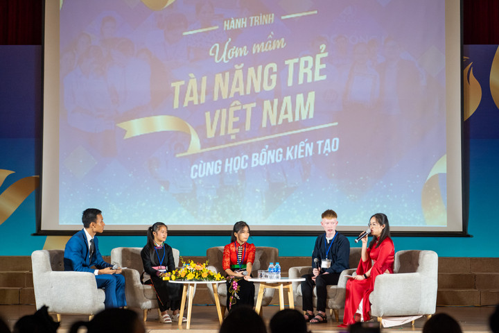 Vinschool trao học bổng kiến tạo năm thứ 2 cho 40 học sinh - 4