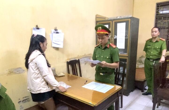 Lừa lo dịch vụ ‘chuyến bay giải cứu’, nữ giám đốc chiếm đoạt tiền tỷ - 1