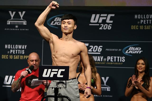 Võ sĩ nổi tiếng Choi Doo-ho đến thăm võ đường Liên Phong của Johnny Trí Nguyễn - 1