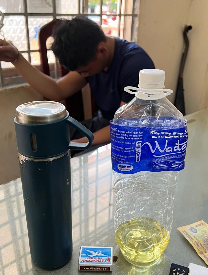 Nam thanh niên đổ xăng dọa đốt nhà trẻ ở Bình Dương - 3