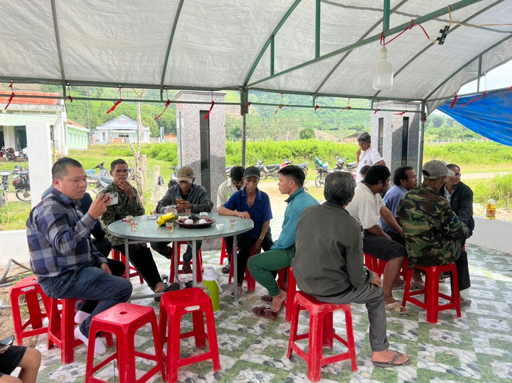 Nữ sinh Việt tử vong trong thảm kịch ở Itaewon: Nước mắt người ở lại - 1