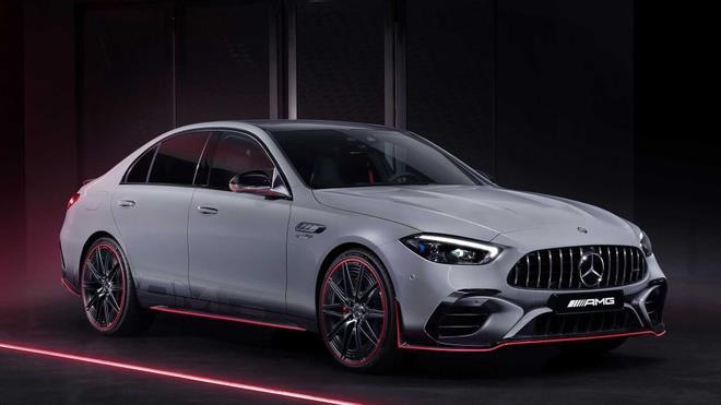 Mercedes-AMG C63 phiên bản F1 ra mắt - 1