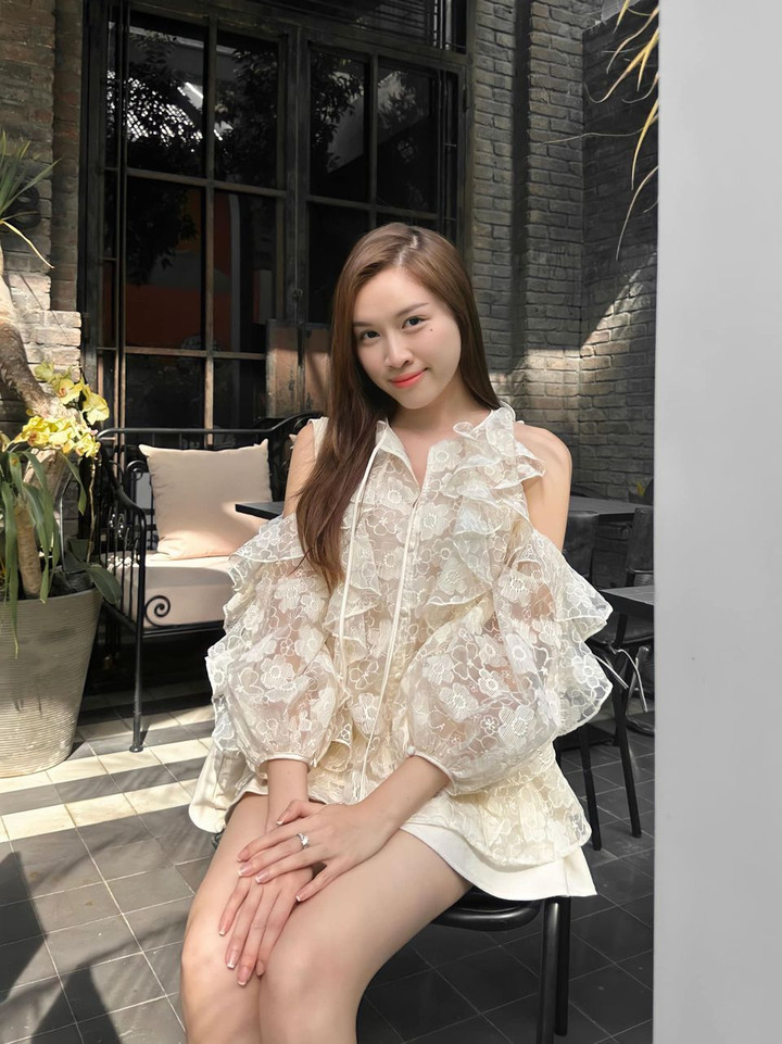 Sao Việt 1/11: Việt Trinh 'không cần bờ vai nào khác' ngoài con trai - 7