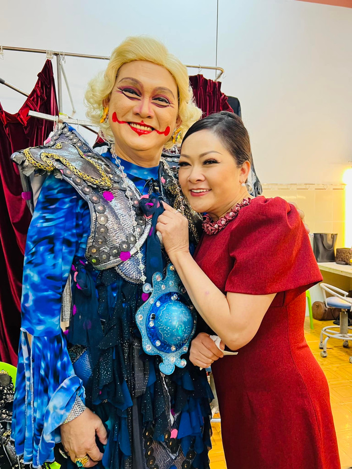 Sao Việt 1/11: Việt Trinh 'không cần bờ vai nào khác' ngoài con trai - 8