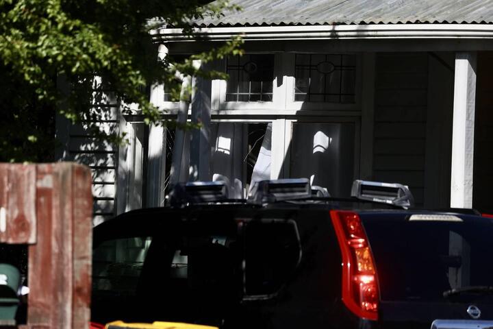 Điều tra vụ vỡ cửa sổ gây ra cái chết cho sinh viên đại học - 2