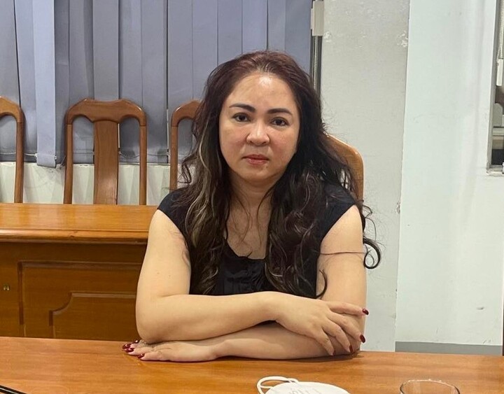 Tiếp tục tạm giam Nguyễn Phương Hằng thêm 19 ngày - 1
