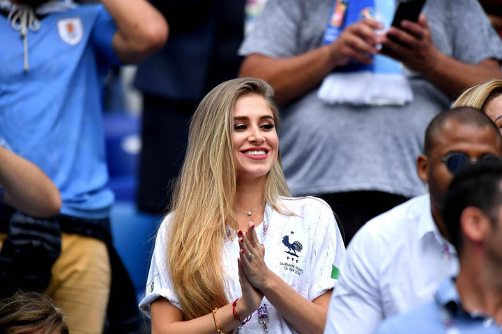 Ngắm mỹ nhân tuyệt sắc chinh phục 'ngựa chứng' Paul Pogba - 7