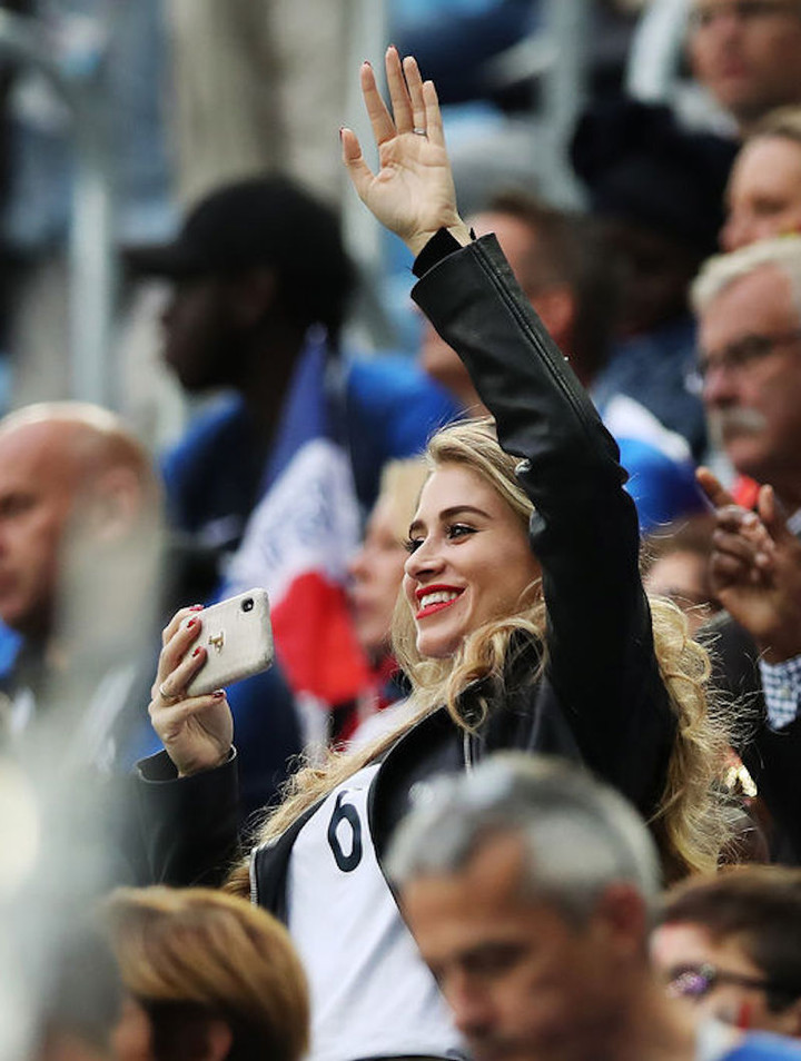 Ngắm mỹ nhân tuyệt sắc chinh phục 'ngựa chứng' Paul Pogba - 4