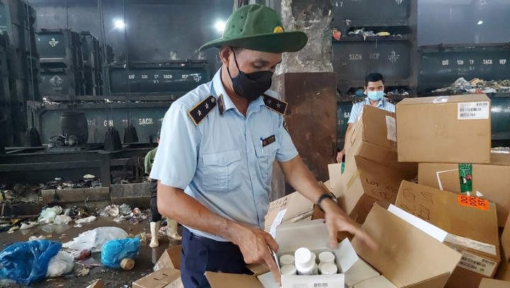 Tiêu hủy lô mỹ phẩm Obagi nhập lậu và thuốc tây trị giá gần 20 tỷ đồng - 1