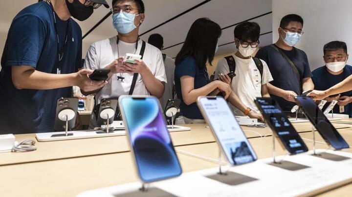 iPhone 15 có thể mất hoàn toàn các nút bấm vật lý - 2