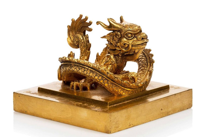 Đưa ấn vàng 'Hoàng đế chi bảo' của triều Nguyễn ra khỏi danh mục cổ vật đấu giá - 1