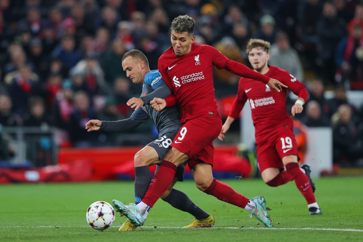Kết quả Cúp C1: Đánh bại Napoli, Liverpool không chiếm được ngôi đầu bảng - 1