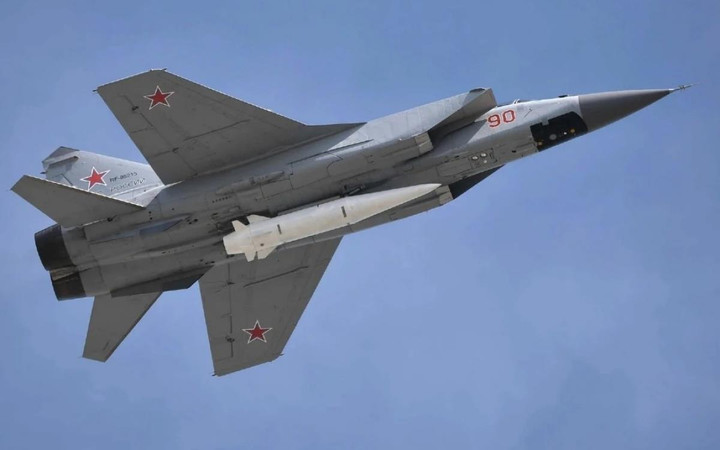 Cảnh báo của Nga khi triển khai tên lửa Kinzhal và MiG-31K tới sát châu Âu - 1