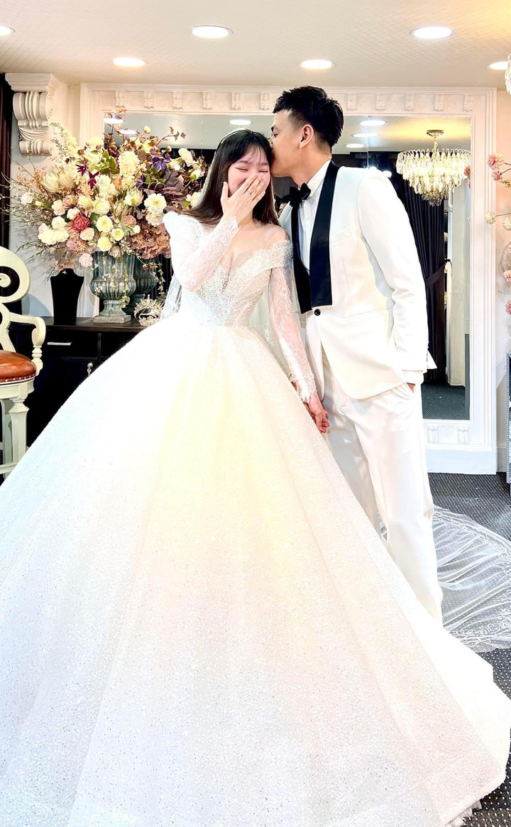 Ngọc Thuận kết duyên cùng cô dâu kém 17 tuổi, lễ cưới tổ chức vào giữa tháng 12 - 1