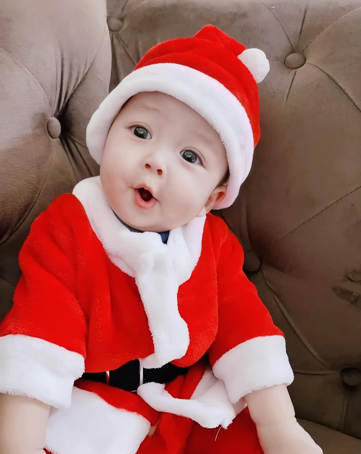 Bằng Kiều khoe loạt ảnh xinh như thiên thần của cậu con trai thứ tư - 2