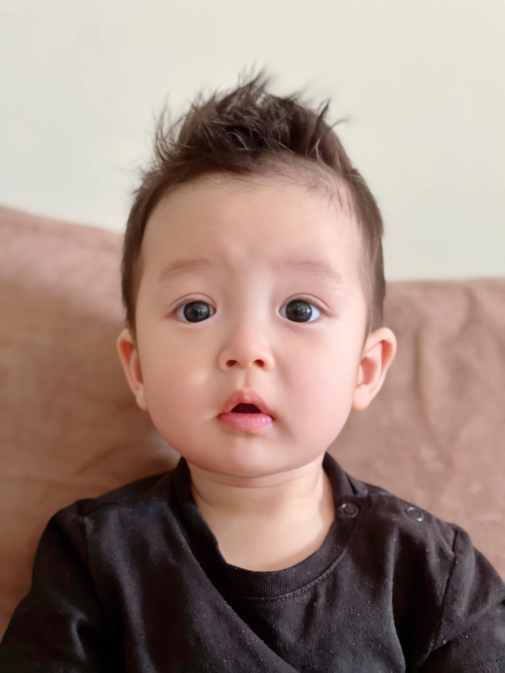 Bằng Kiều khoe loạt ảnh xinh như thiên thần của cậu con trai thứ tư - 4