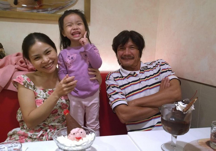 Điều ít biết về người vợ kín tiếng kém 22 tuổi của NSƯT Công Ninh