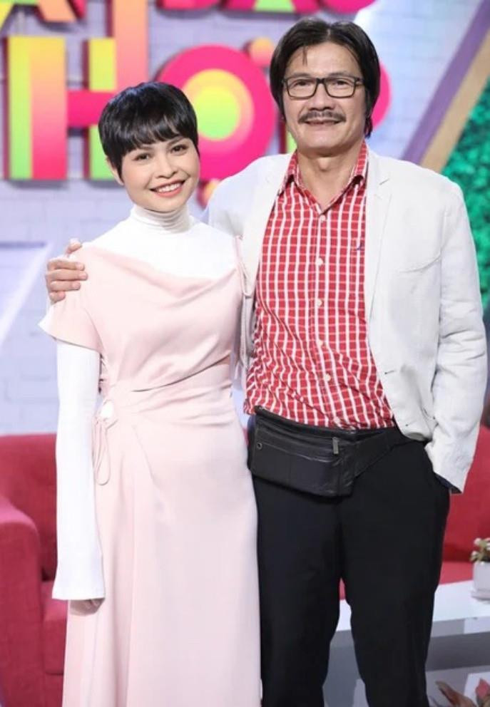 Điều ít biết về người vợ kín tiếng kém 22 tuổi của NSƯT Công Ninh