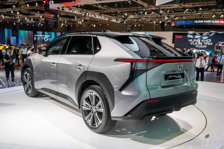 Loạt xe điện vừa được giới thiệu tại Việt Nam - 32