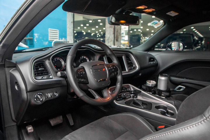 Dodge Challenger GT hàng hiếm bất ngờ xuất hiện tại TP.HCM - 7
