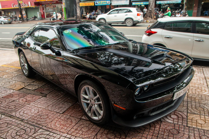 Dodge Challenger GT hàng hiếm bất ngờ xuất hiện tại TP.HCM - 13