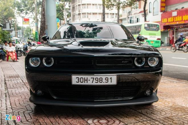 Dodge Challenger GT hàng hiếm bất ngờ xuất hiện tại TP.HCM - 2