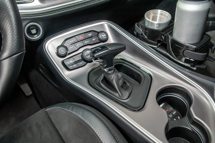 Dodge Challenger GT hàng hiếm bất ngờ xuất hiện tại TP.HCM - 10