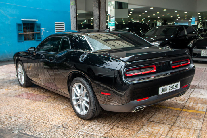 Dodge Challenger GT hàng hiếm bất ngờ xuất hiện tại TP.HCM - 5