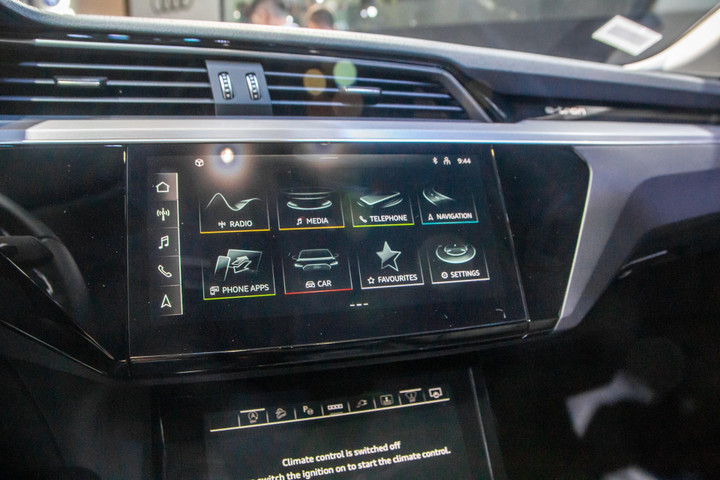 Loạt xe điện vừa được giới thiệu tại Việt Nam - 27