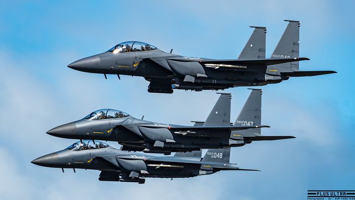 Hàn Quốc nói 180 chiến đấu cơ Triều Tiên bay gần vùng phi quân sự - 1