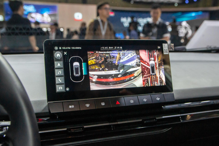 Loạt xe điện vừa được giới thiệu tại Việt Nam - 53