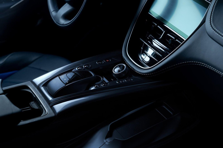 Những mẫu SUV mạnh nhất Việt Nam - 13